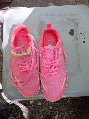 Skechers Girls' Neon Pink Athletic Sneakers with Lime Accents